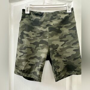 Camo workout shorts, size large